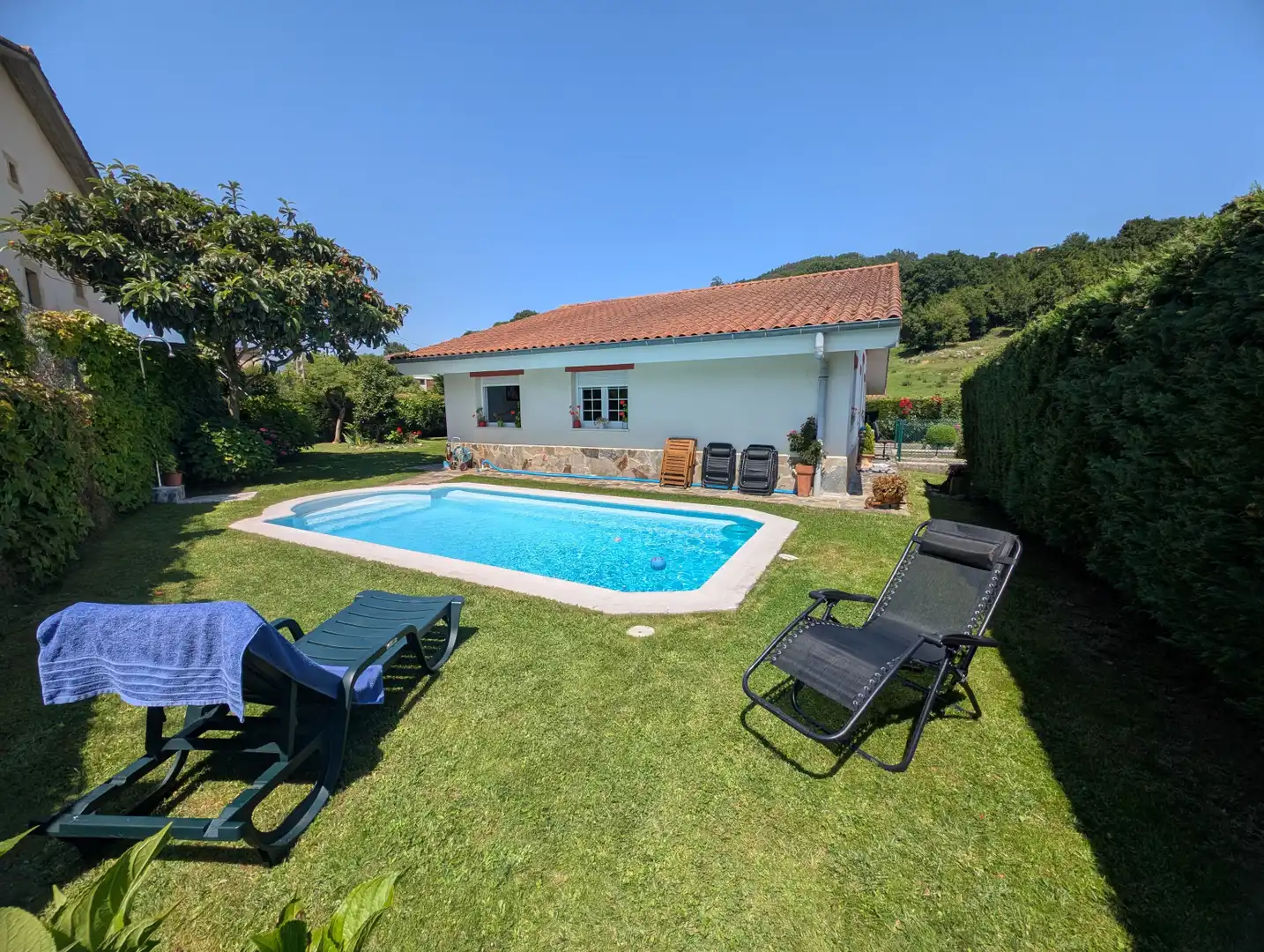 Swimming pool of Houses for sale in Voto  with Heating, Private garden and Parquet flooring