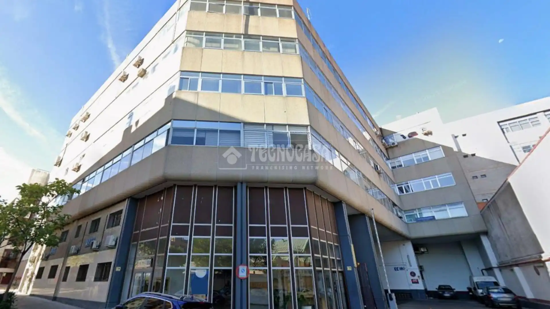 Vista exterior de Local en venta en  Madrid Capital con Aire acondicionado