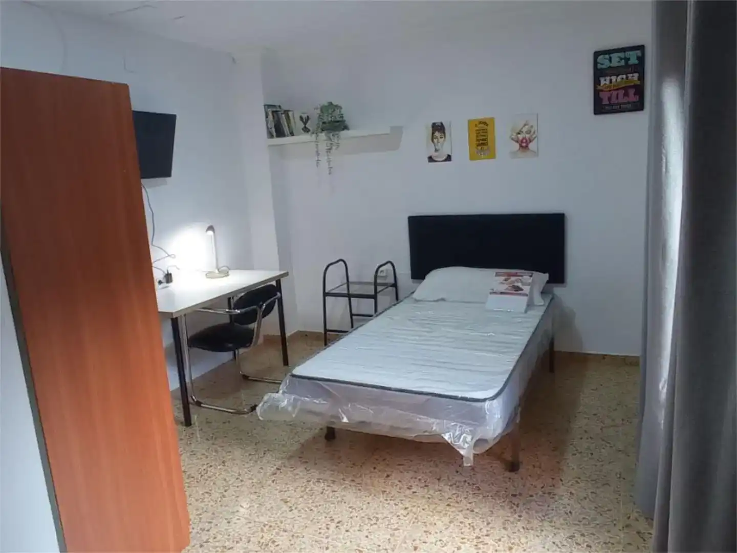 Habitación de Piso para compartir en Puertollano con Amueblado y Balcón
