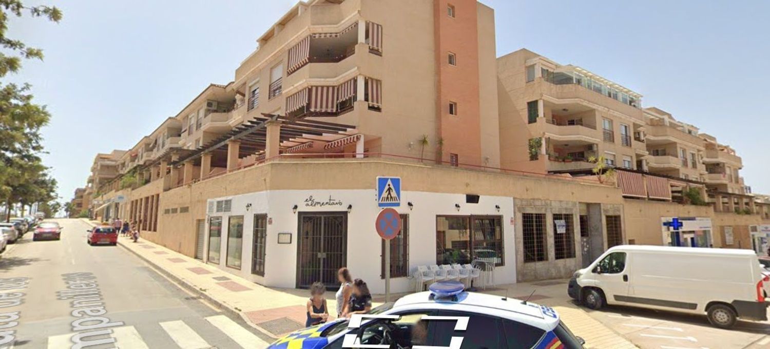 Vista exterior de Pis en venda en Vélez-Málaga amb Traster