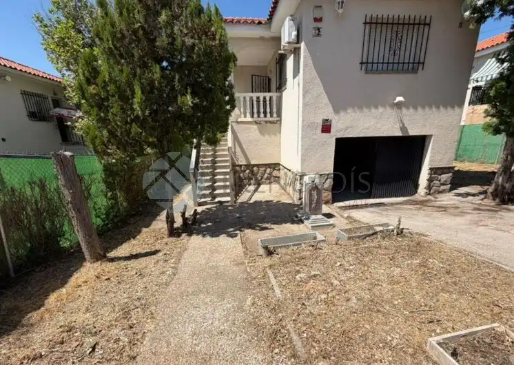 Casa a schiera in vendita a UR CERRO ALBERCHE   EL CASAR DE ESCALONA (TOLEDO)