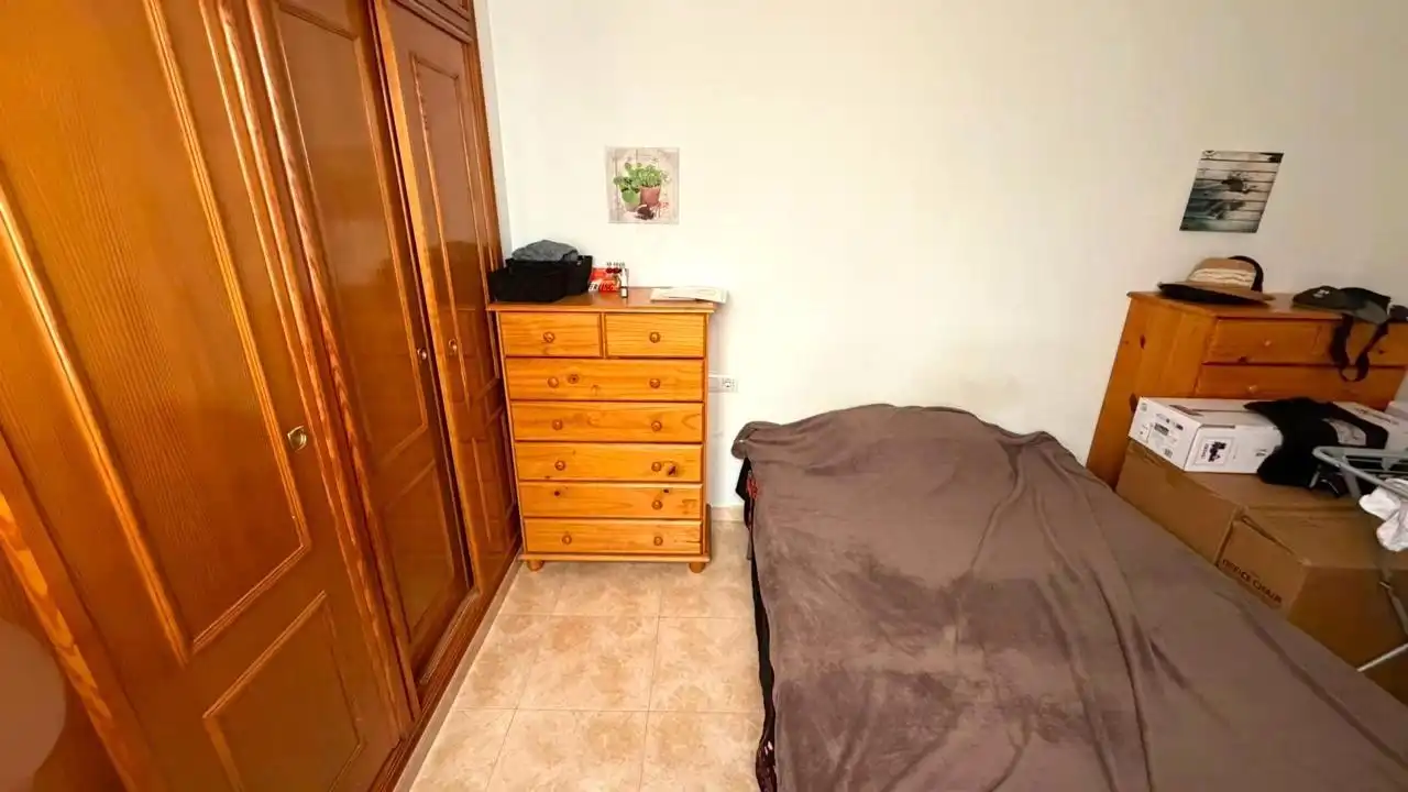 Habitación de Apartamento en venta en Torrevieja con Aire acondicionado y Amueblado