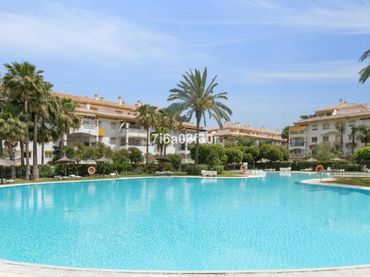 Wohnung mit Aufzug zum Verkauf in Nueva Andalucía