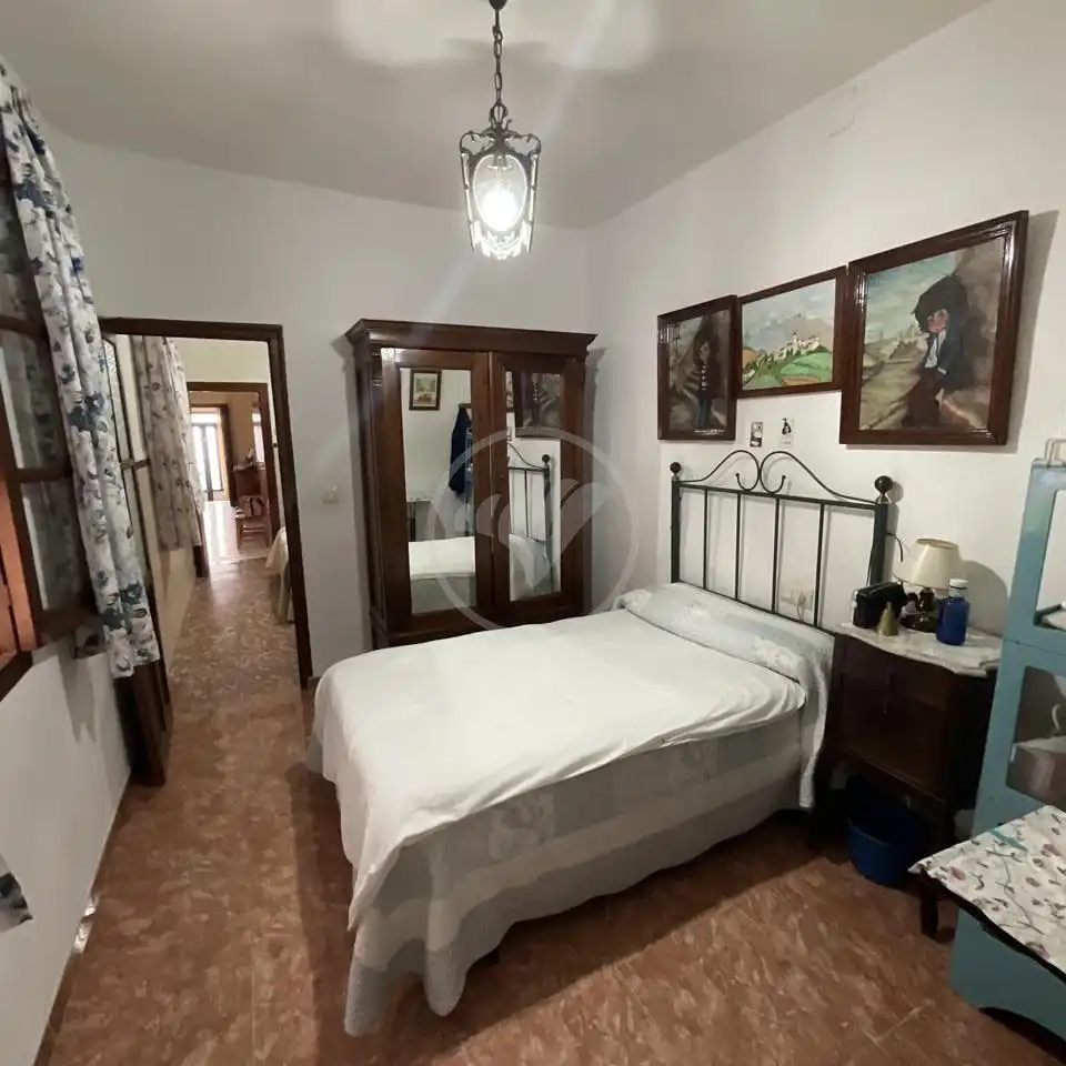 Dormitori de Casa o xalet en venda en Linares amb Aire condicionat i Terrassa