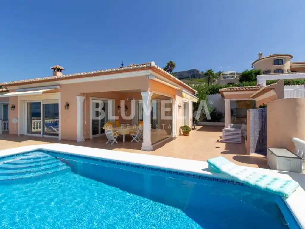 Houses for sale in Calle Hebe, La Pedrera - Vessanes