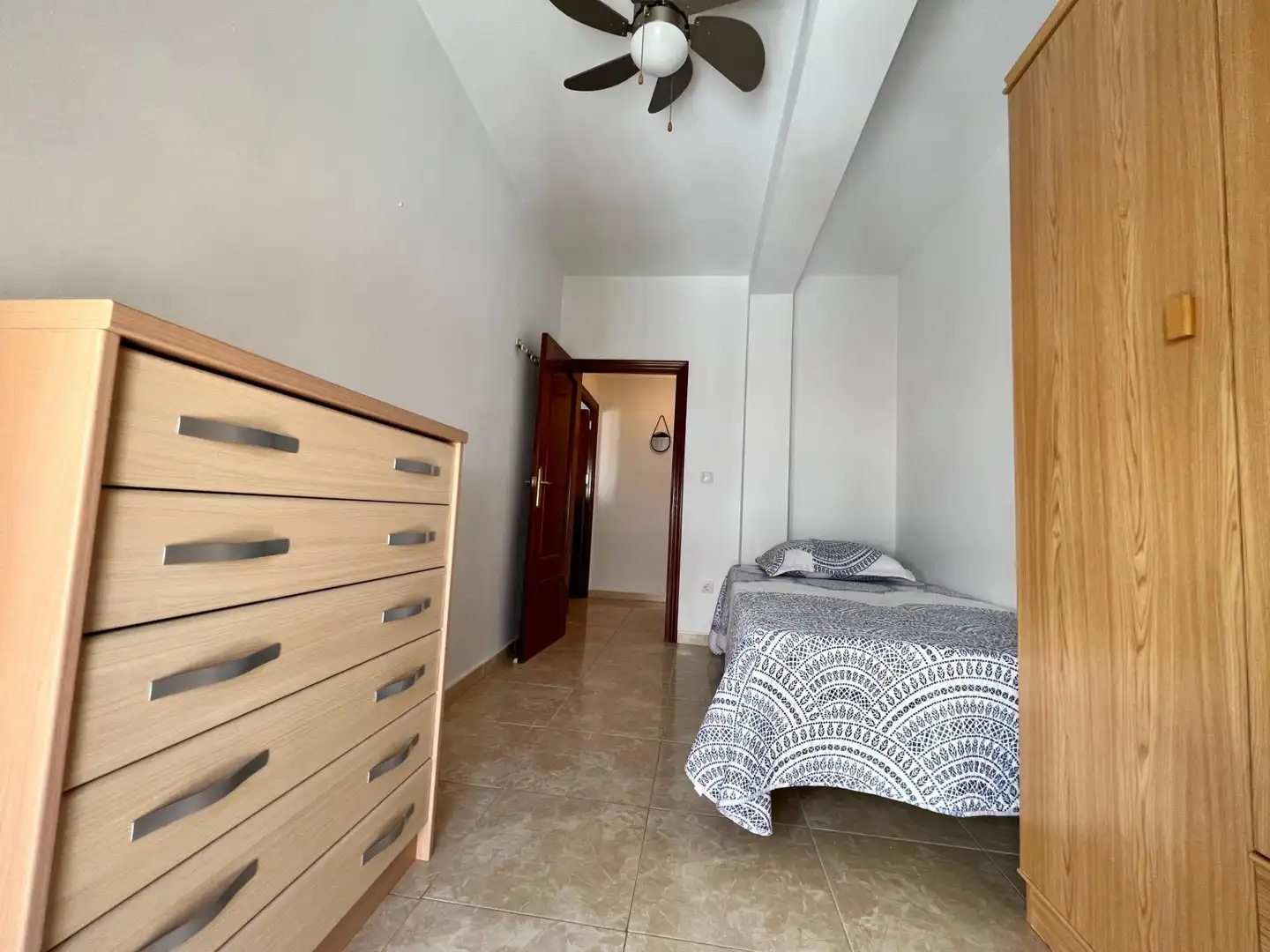 Schlafzimmer von Wohnung zur untervermieten in Córdoba mit Klimaanlage, Heizung und Terrasse