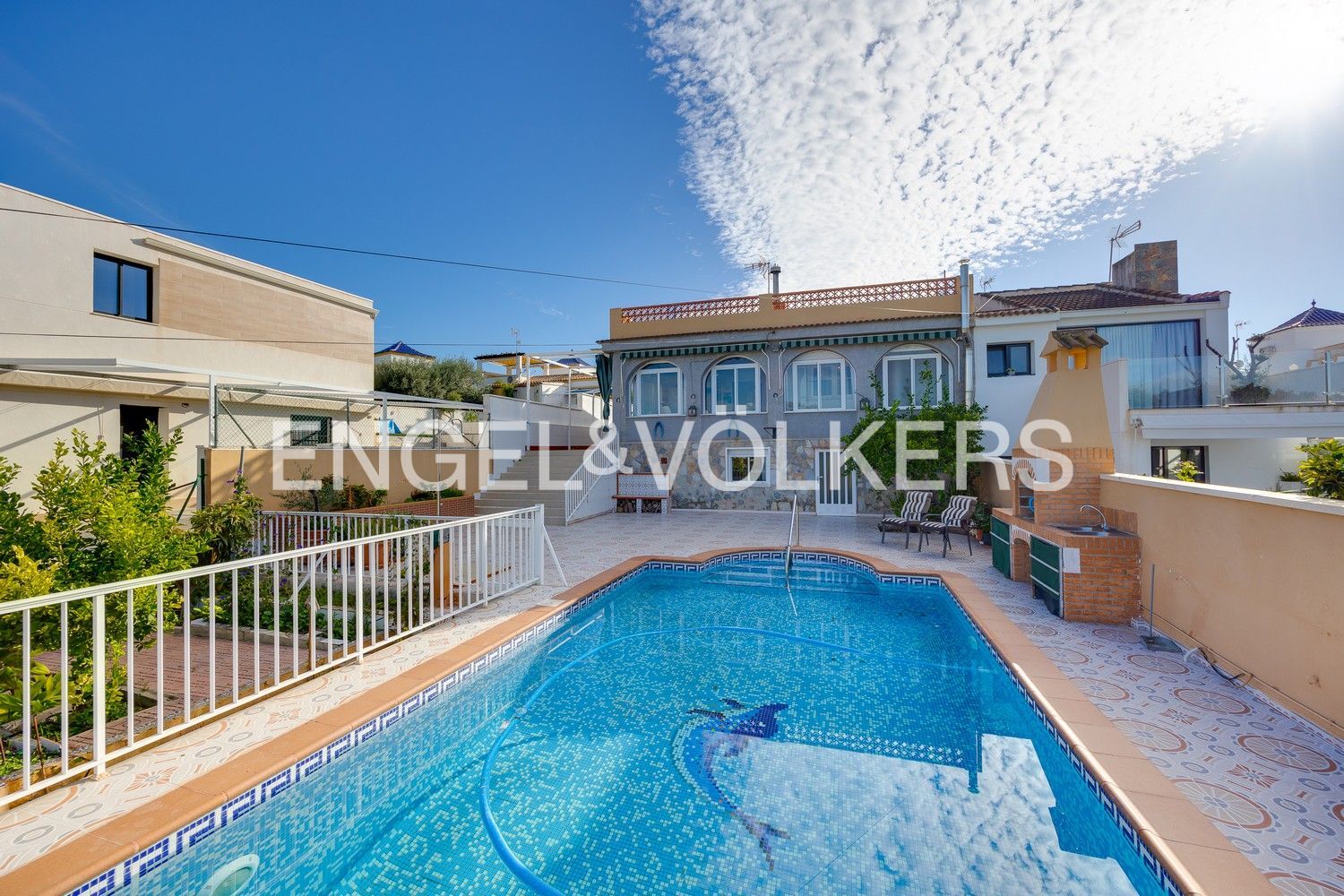 Vista exterior de Casa adosada en venta en Torrevieja con Aire acondicionado, Calefacción y Jardín privado