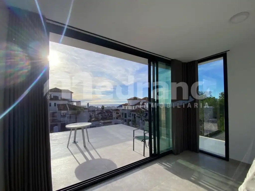 Casa amb piscina en venda a Calle Londres, imagen 10