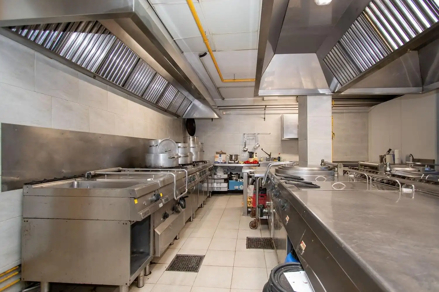 Cocina de Local en venta en Castellón de la Plana / Castelló de la Plana con Aire acondicionado