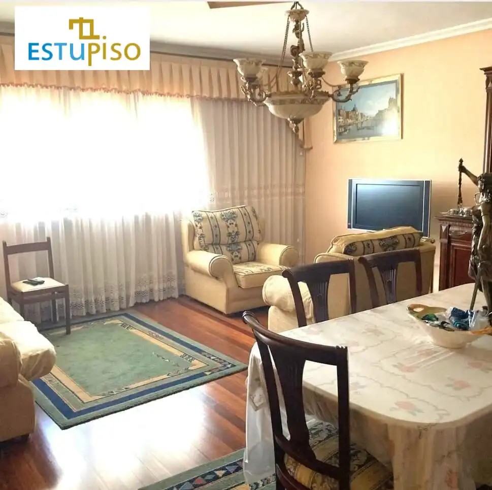 Sala de estar de Residencial en venta en Mansilla Mayor