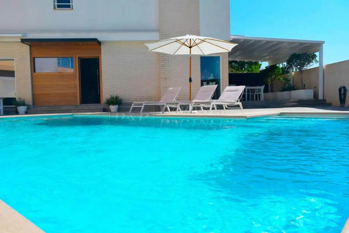 Chalet con piscina en venta en Escandinavia - Cautivador, imagen 3
