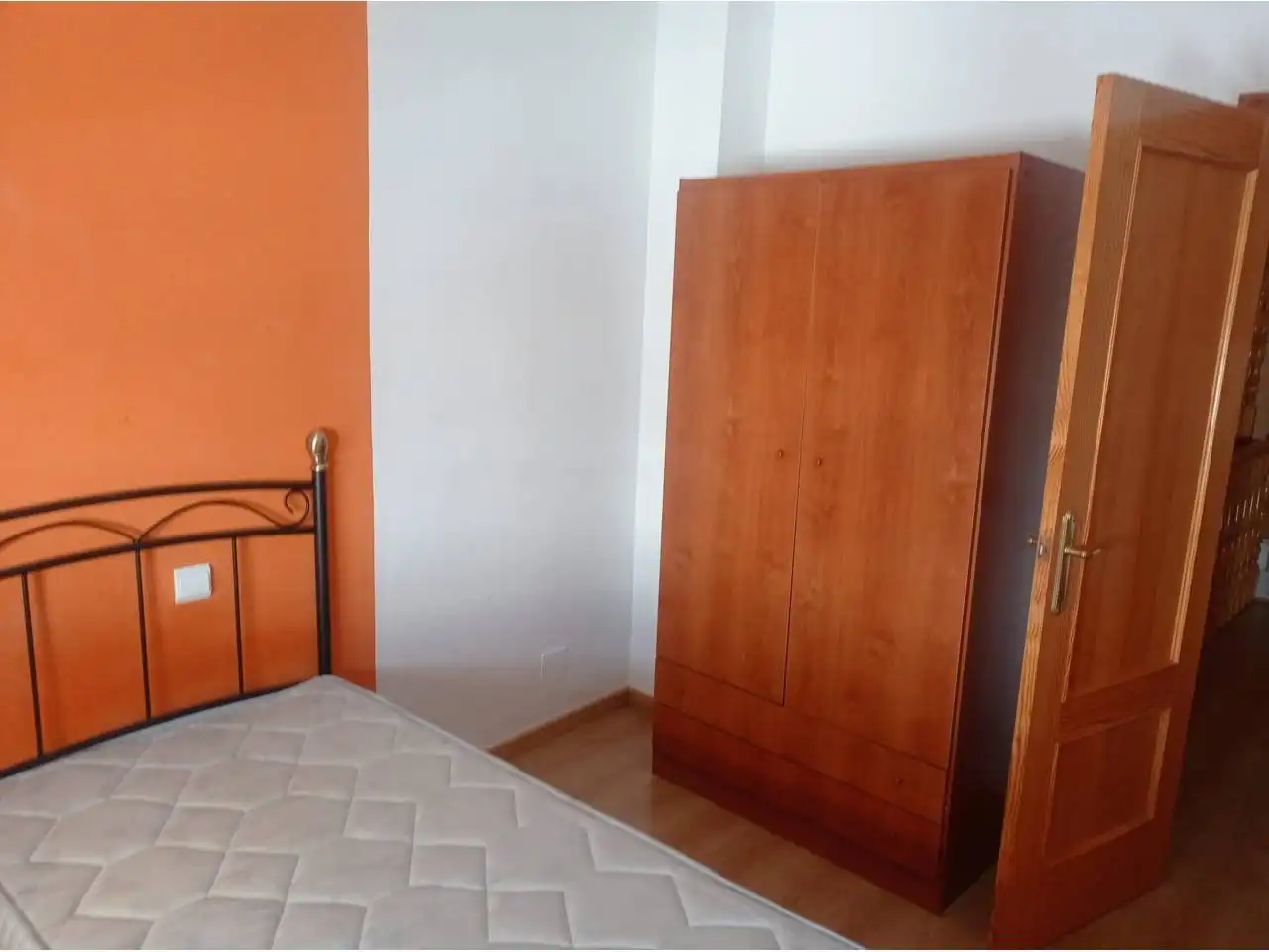 Dormitori de Dúplex de lloguer en Baza, Granada