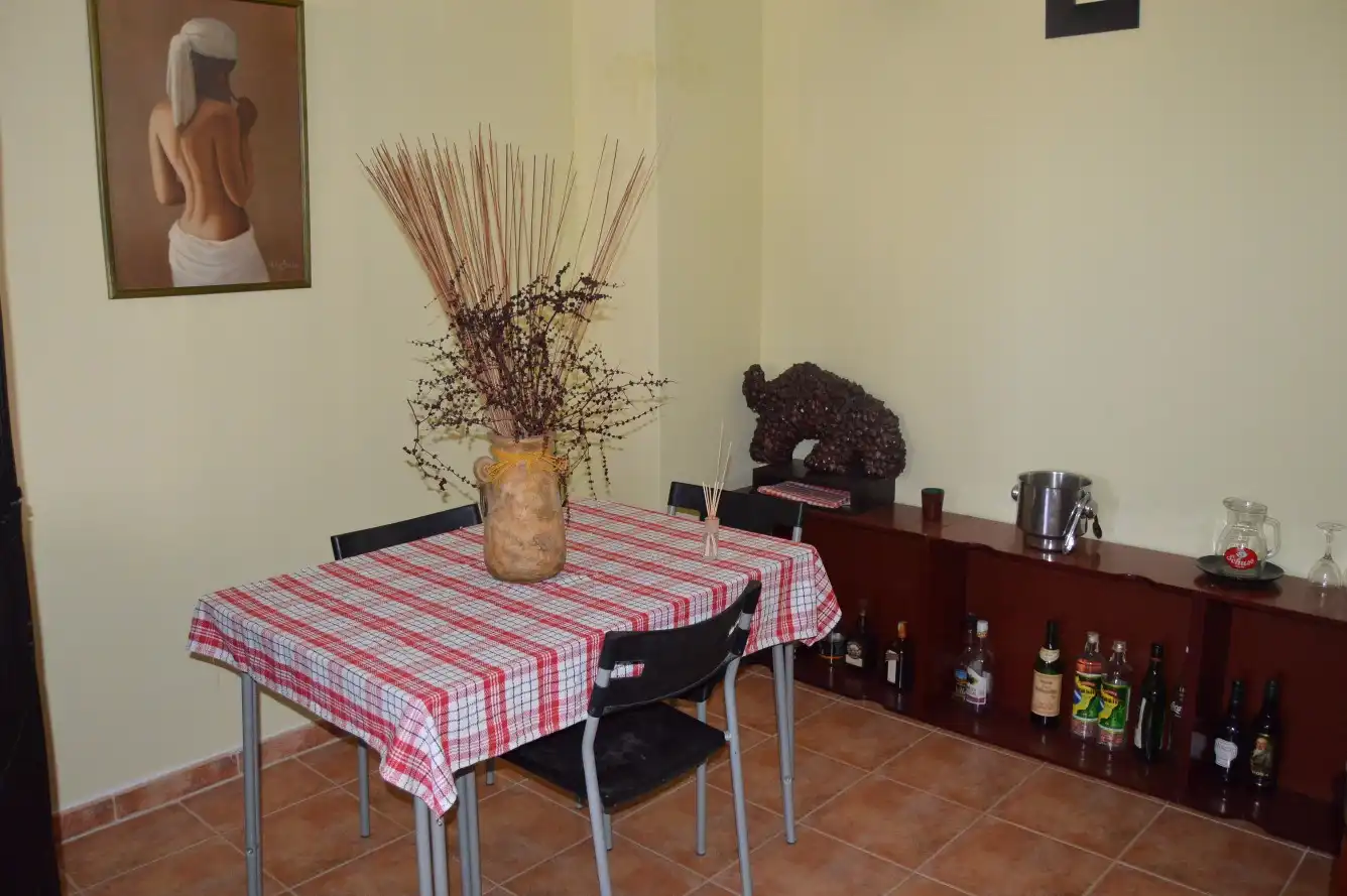 Comedor de Casa adosada en venta en Horcajo de Santiago con Calefacción, Trastero y Amueblado