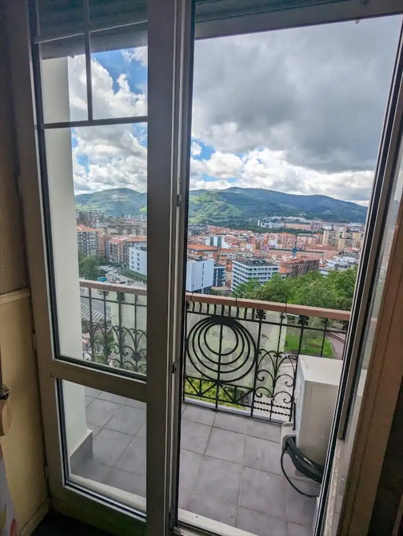 Vista exterior de Dúplex en venda en Bilbao  amb Traster