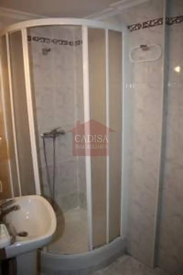 Bathroom of Study for rent in Salamanca  with Heating and Furnished