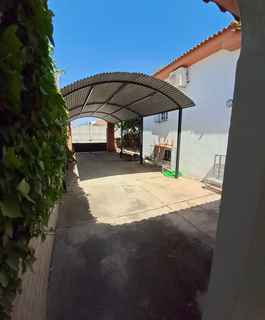 Parking de Casa o chalet en venta en Palomares del Río con Aire acondicionado, Jardín privado y Terraza