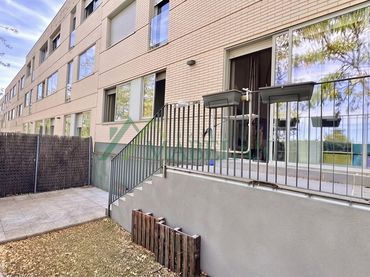 Bajo con piscina en venta en Marazuela - El Torreón