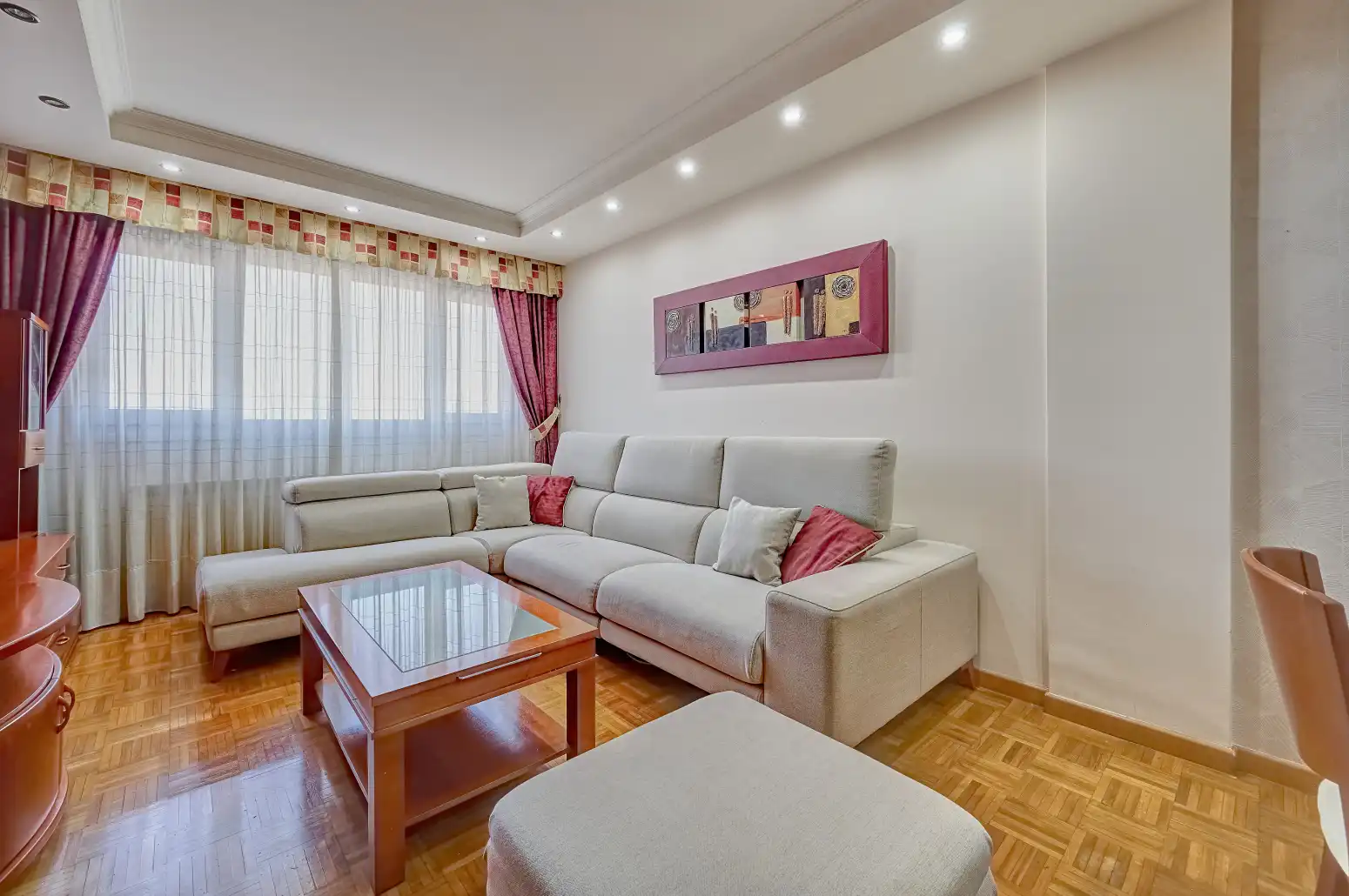 Sala de estar de Piso en venta en Ansoáin / Antsoain con Calefacción, Parquet y Trastero