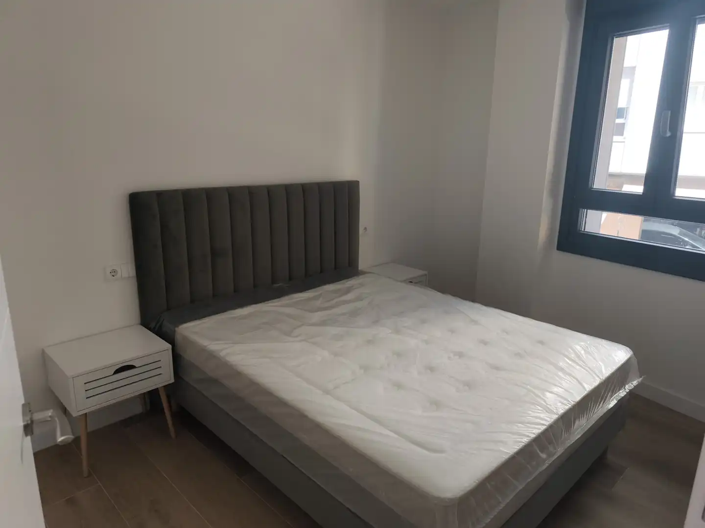 Habitación de Apartamento de alquiler en Gijón  con Calefacción, Parquet y Trastero
