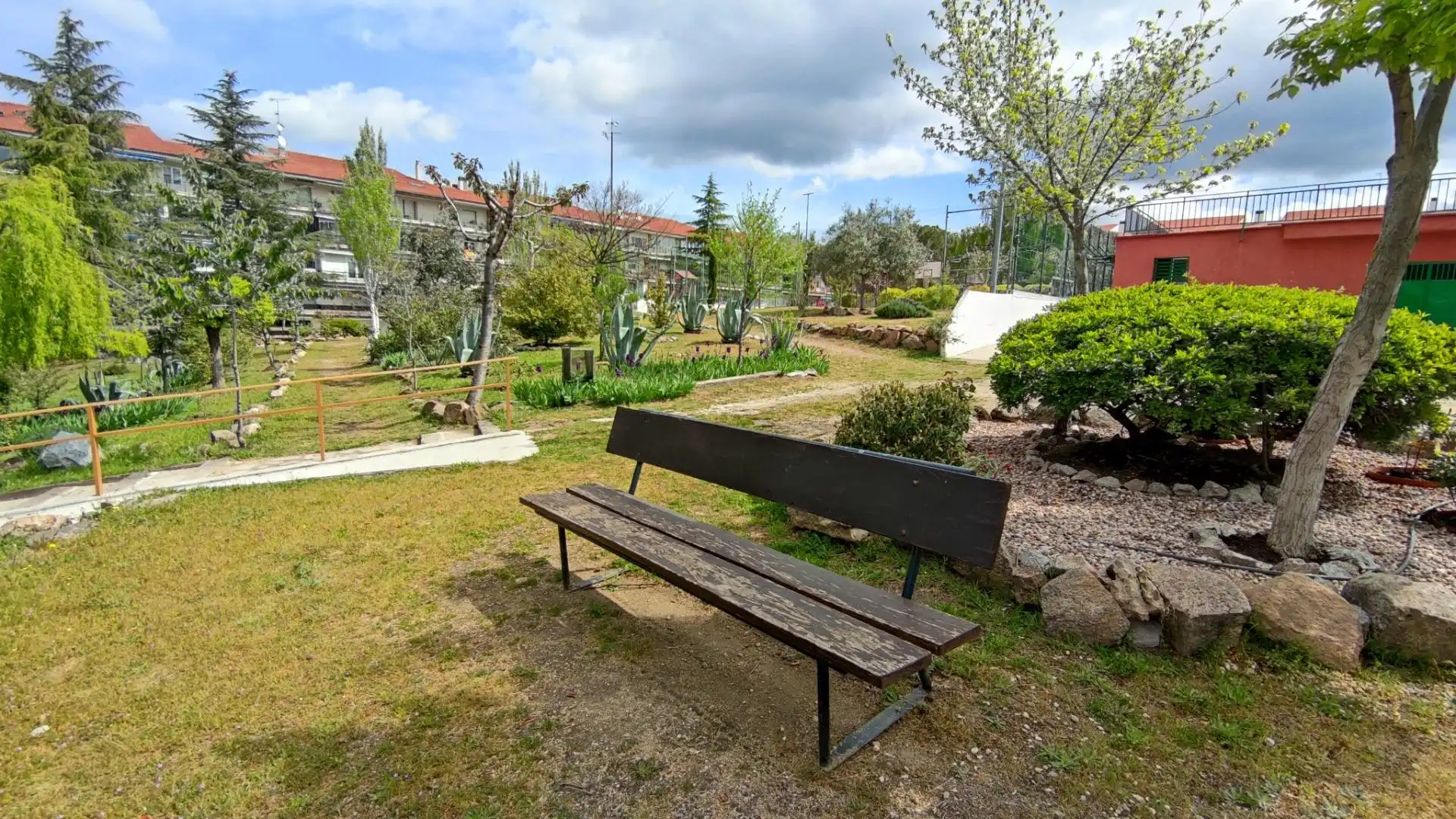 Jardí de Pis en venda en Collado Villalba amb Calefacció, Terrassa i Piscina