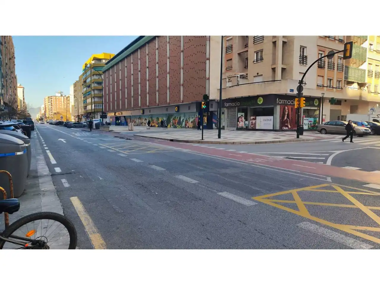 Vista exterior de Local de alquiler en Málaga con Aire acondicionado