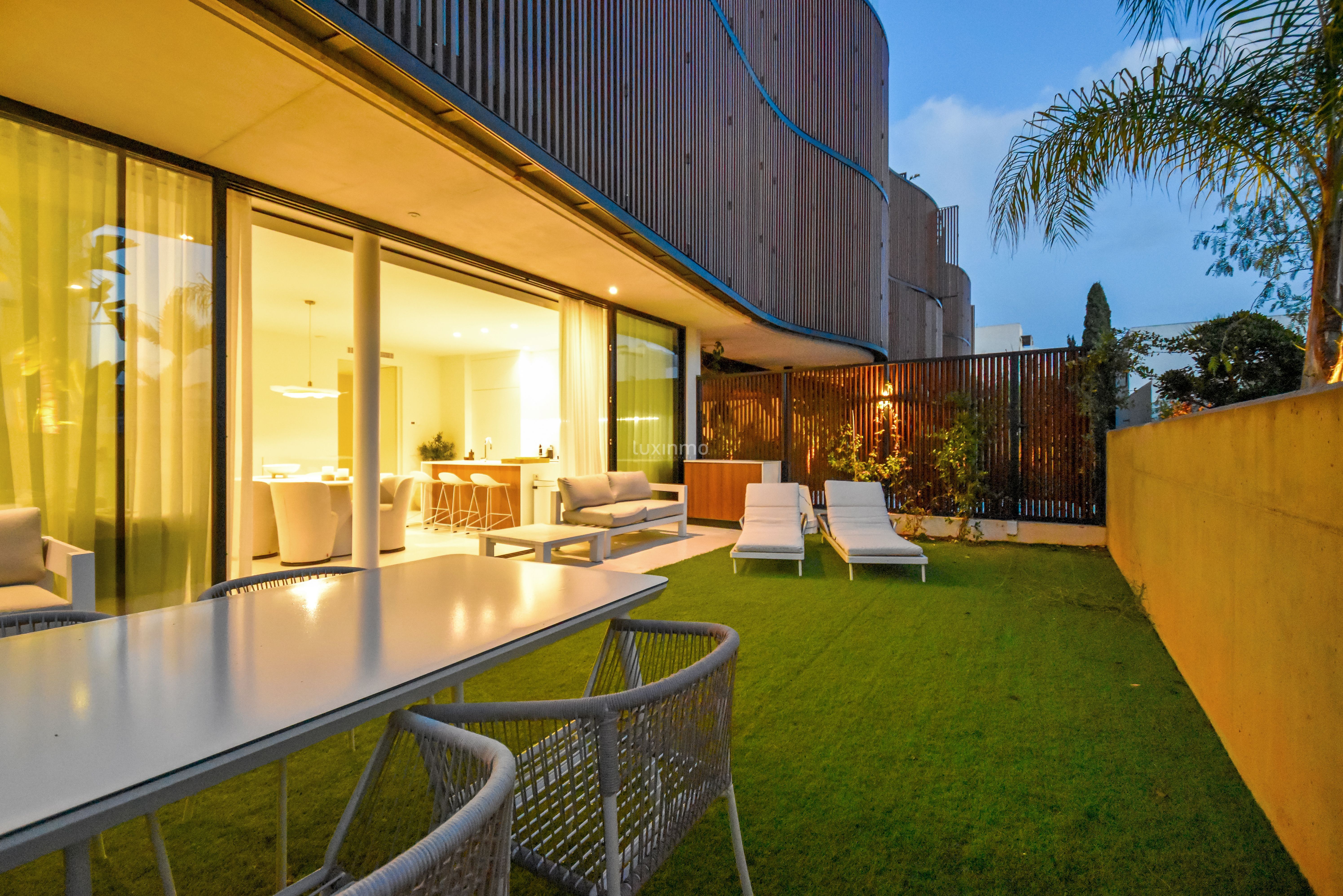 Planta baixa en venda a Marina Botafoc - Platja de Talamanca