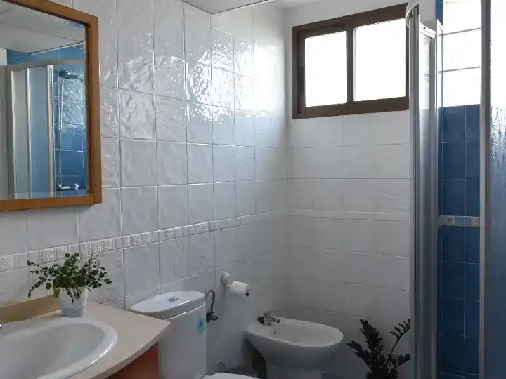 Bany de Pis en venda en Sagunto / Sagunt amb Aire condicionat, Piscina i Balcó