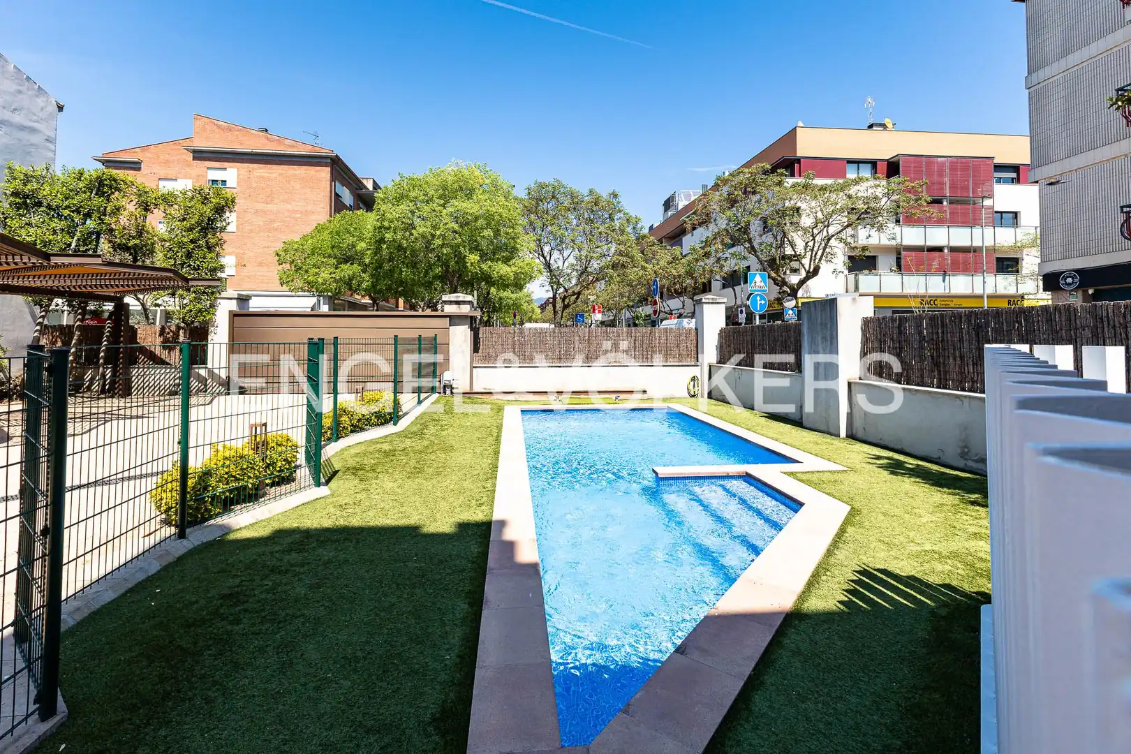 Piscina de Casa o xalet en venda en Cardedeu amb Aire condicionat, Calefacció i Jardí privat
