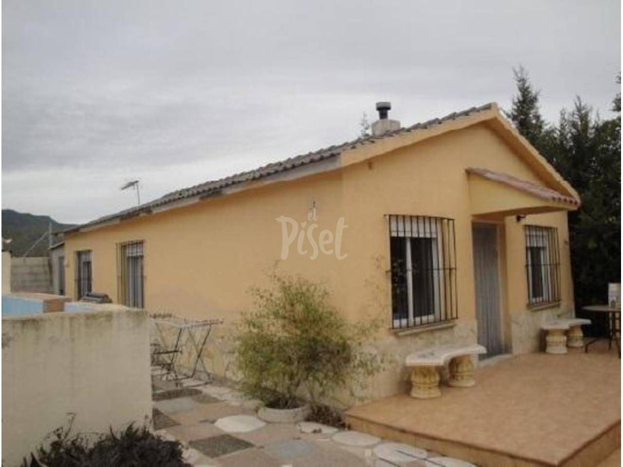 Vista exterior de Casa o xalet en venda en Alcover amb Calefacció, Jardí privat i Terrassa