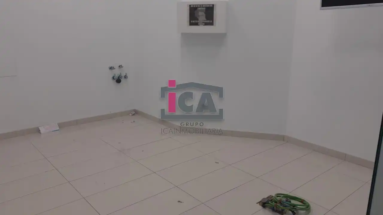 Local comercial en venda a PLAZA DE AMÉRICA (CRUZ DE LOS CAIDOS) CÁNOVAS, imagen 10