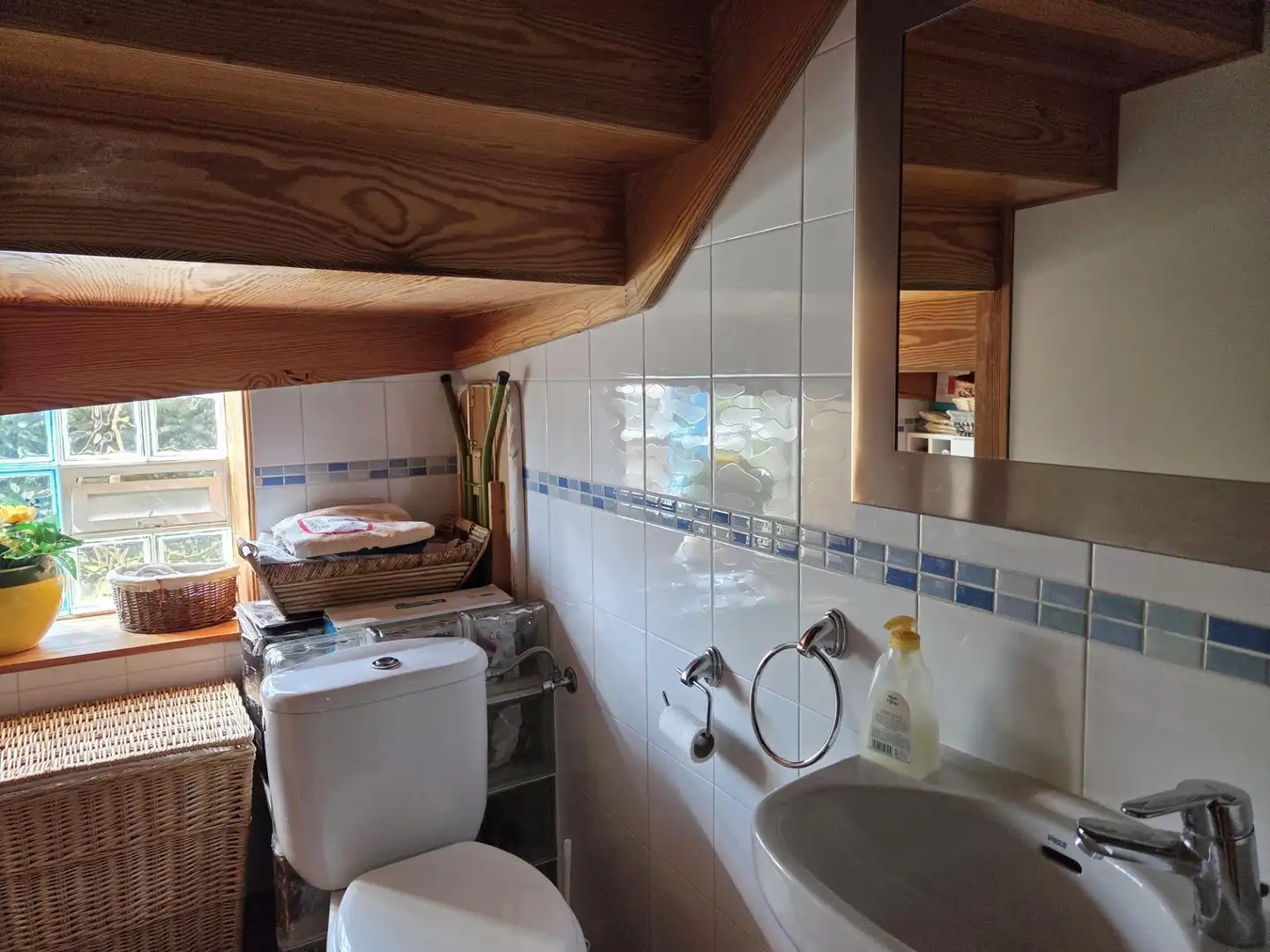 Badezimmer von Haus oder Chalet zum Verkauf in Piélagos mit Privatgarten, Terrasse und Abstellraum