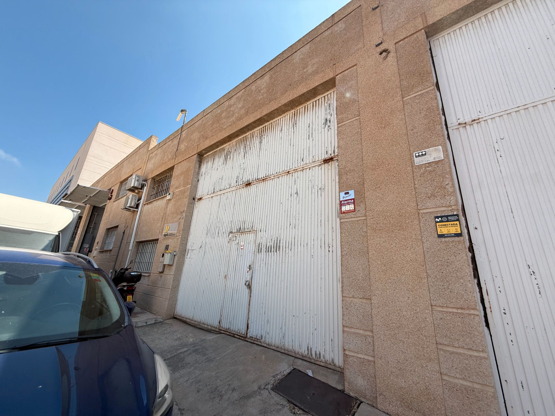 Vista exterior de Nau industrial de lloguer en Málaga Capital amb Calefacció i Alarma