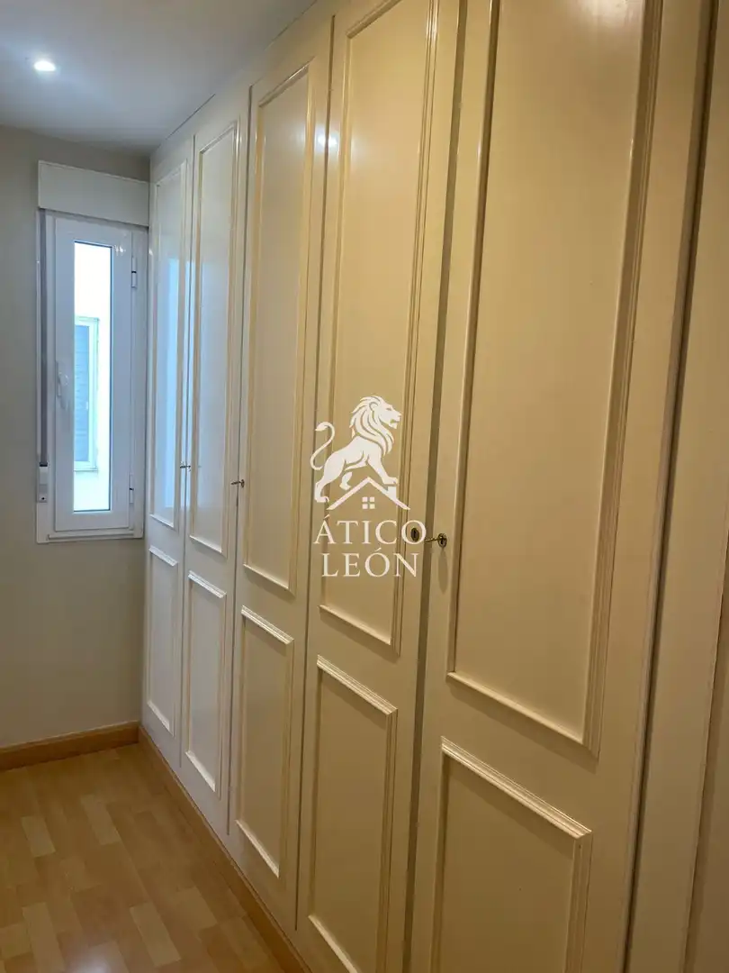 Piso en venta en León Capital  con Calefacción y Trastero