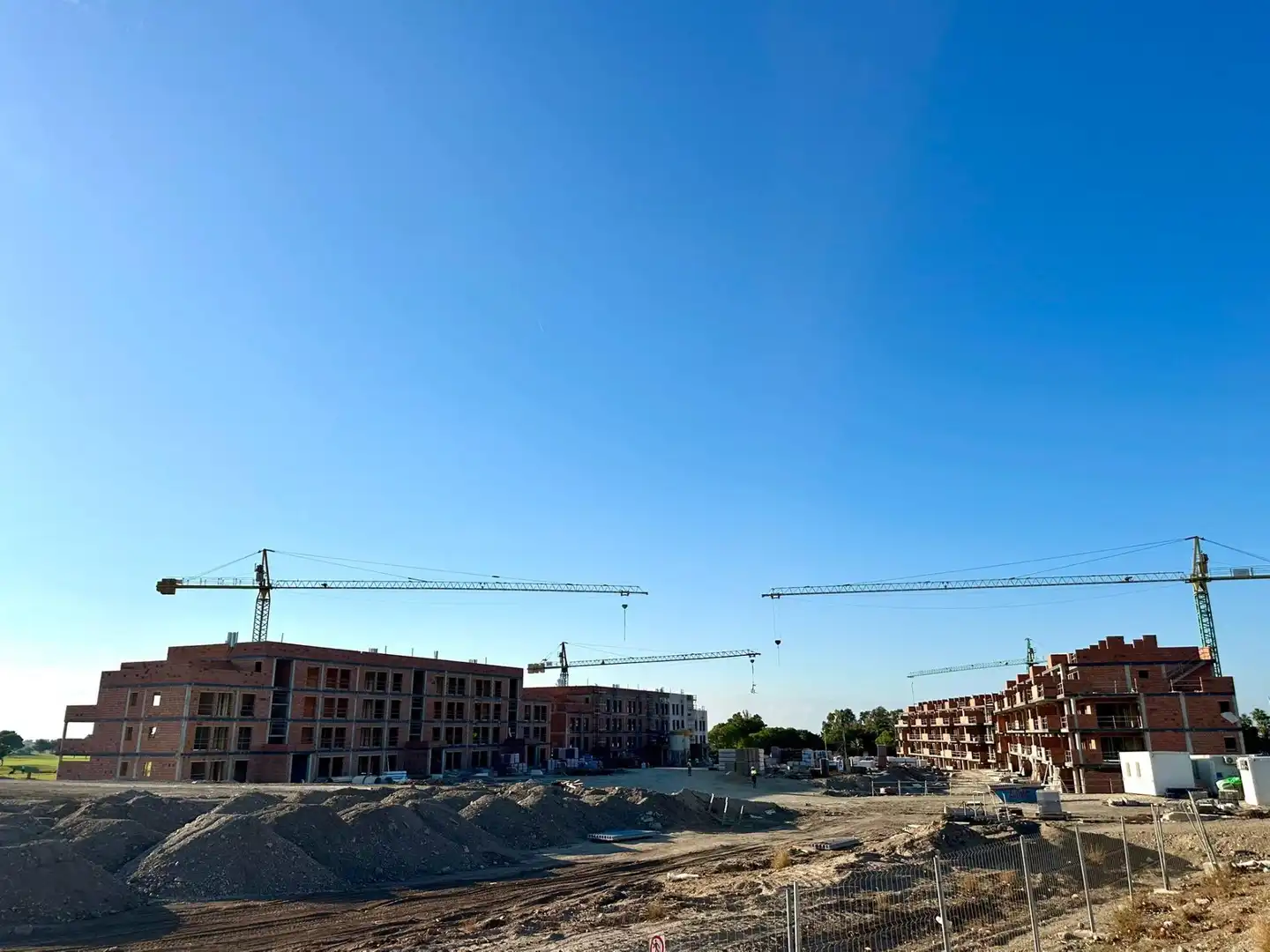 Vista exterior de Piso en venta en Almería con Jardín privado y Terraza