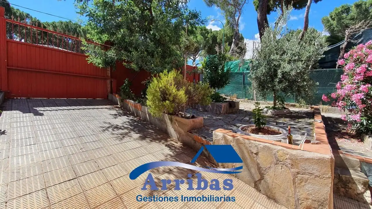 Jardín de Casa o chalet en venta en Almorox con Aire acondicionado, Calefacción y Jardín privado