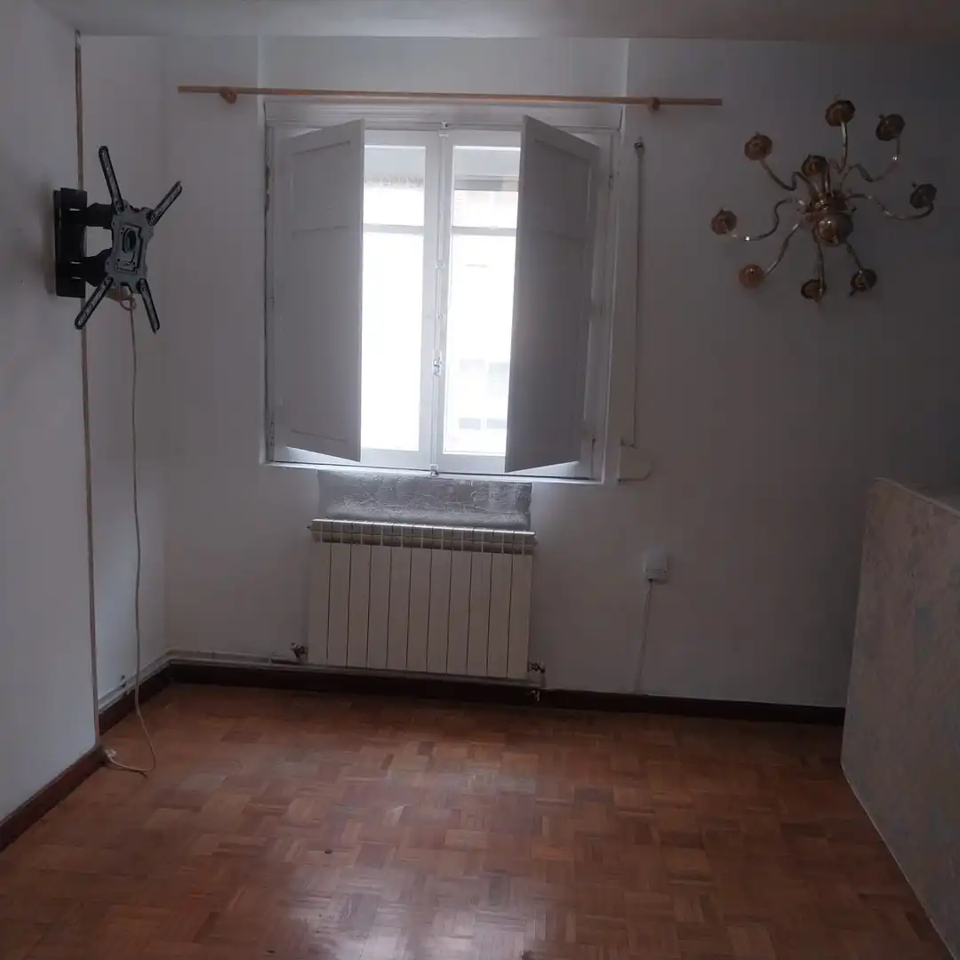 Habitación de Piso en venta en Valladolid con Calefacción, Parquet y Terraza