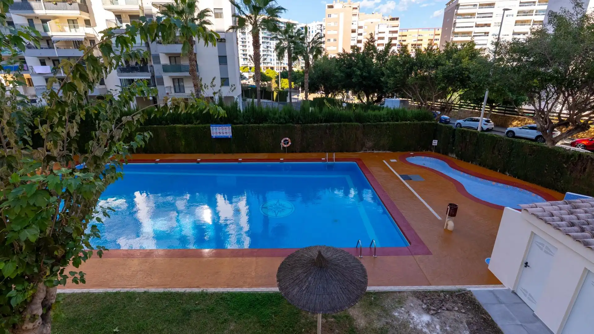 Swimming pool of Attic for rent in Villajoyosa / La Vila Joiosa  with Air Conditioner, Heating and Private garden