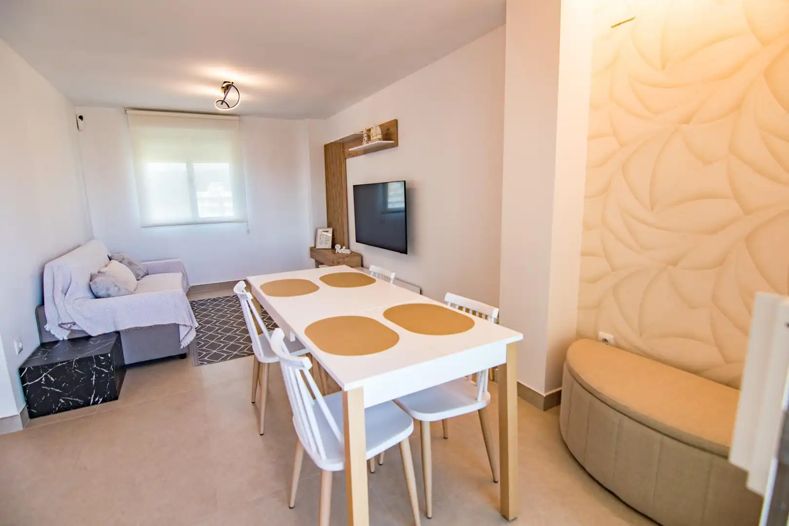 Wohnzimmer von Wohnungen zum Verkauf in Gandia mit Klimaanlage, Privatgarten und Terrasse