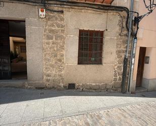 Vista exterior de Local en venda en Ávila Capital