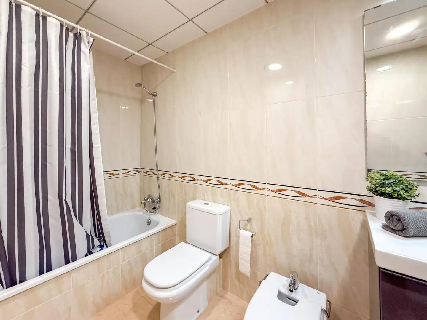 Bathroom of Attic for sale in Centre