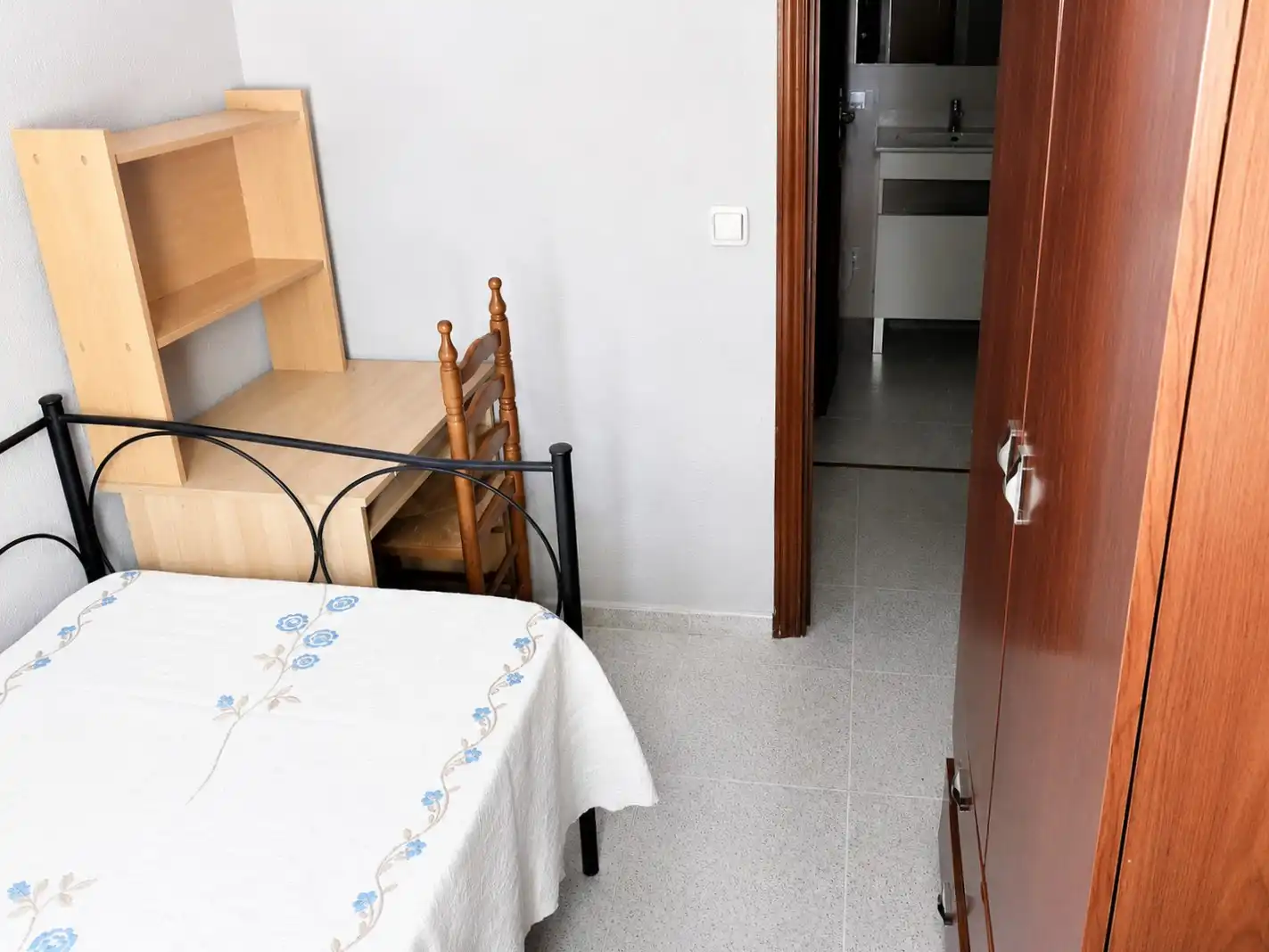 Dormitori de Pis per a compartir en Fuenlabrada amb Calefacció, Terrassa i Moblat