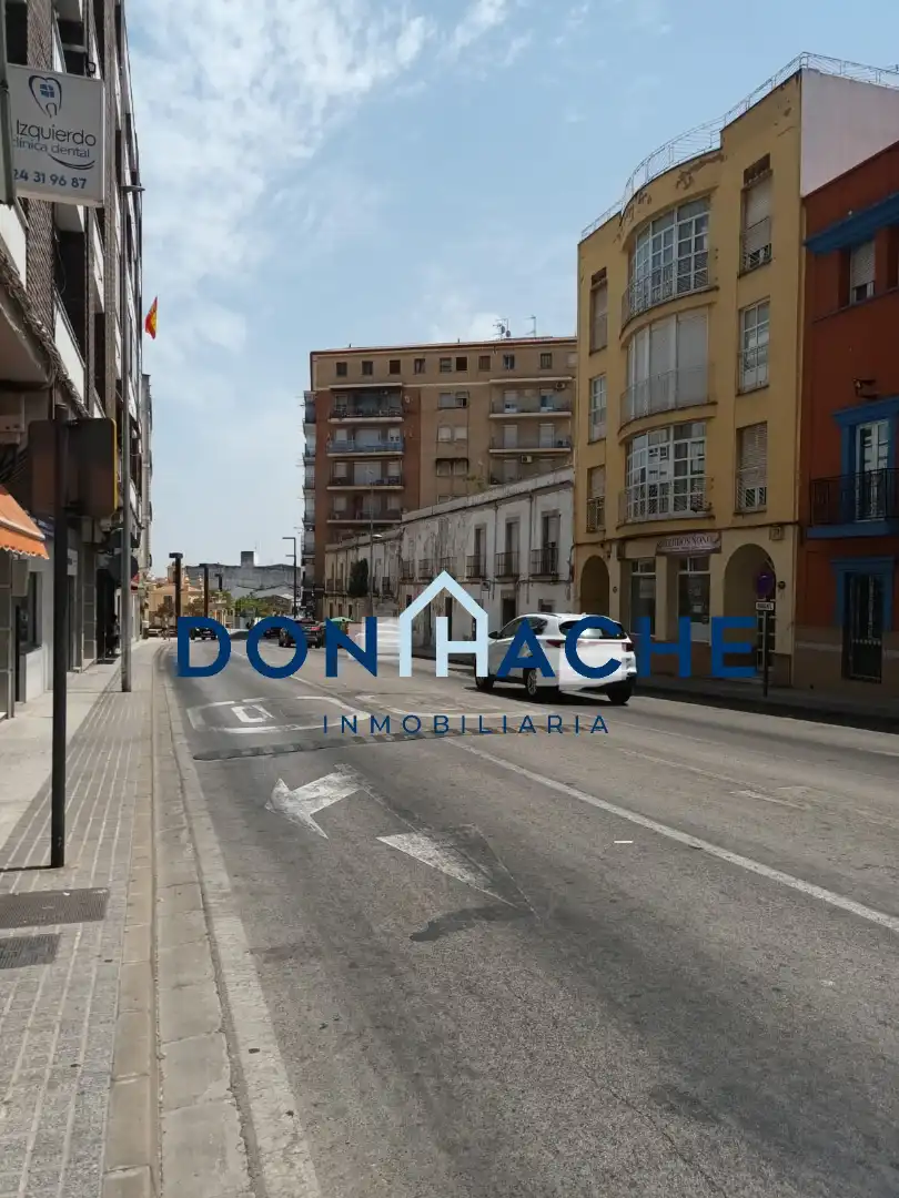 Piso con terraza en venta en Centro, imagen 2