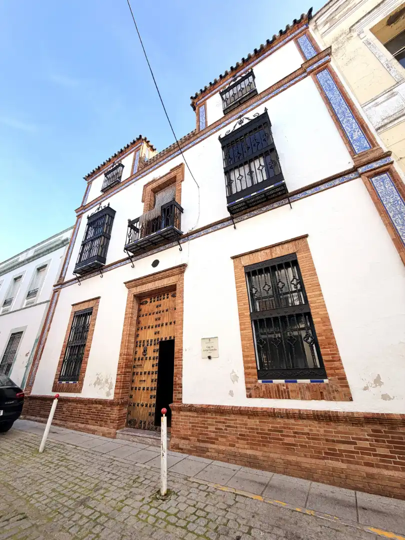 Vista exterior de Casa adosada en venda en Zafra amb Aire condicionat i Balcó