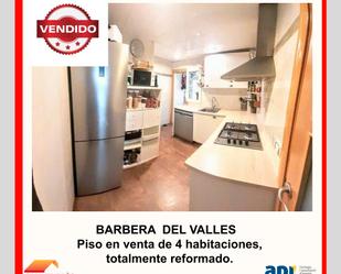 Cuina de Pis en venda en Barberà del Vallès amb Calefacció, Parquet i Forn