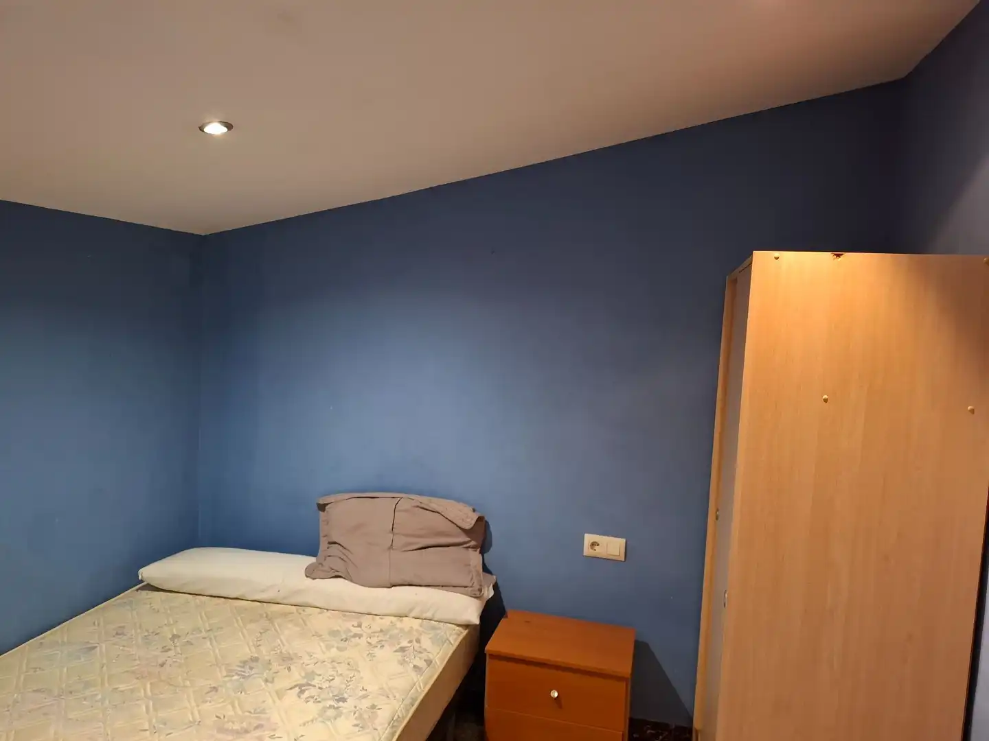 Dormitori de Àtic en venda en Ourense Capital  amb Calefacció i Moblat