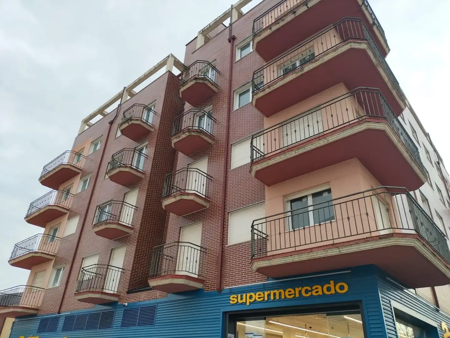 Exterior view of Buildings for sale in Villamuriel de Cerrato