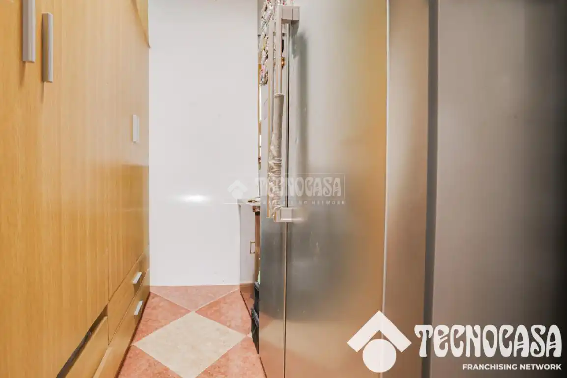 Küche von Wohnung zum Verkauf in Badalona mit Klimaanlage und Balkon