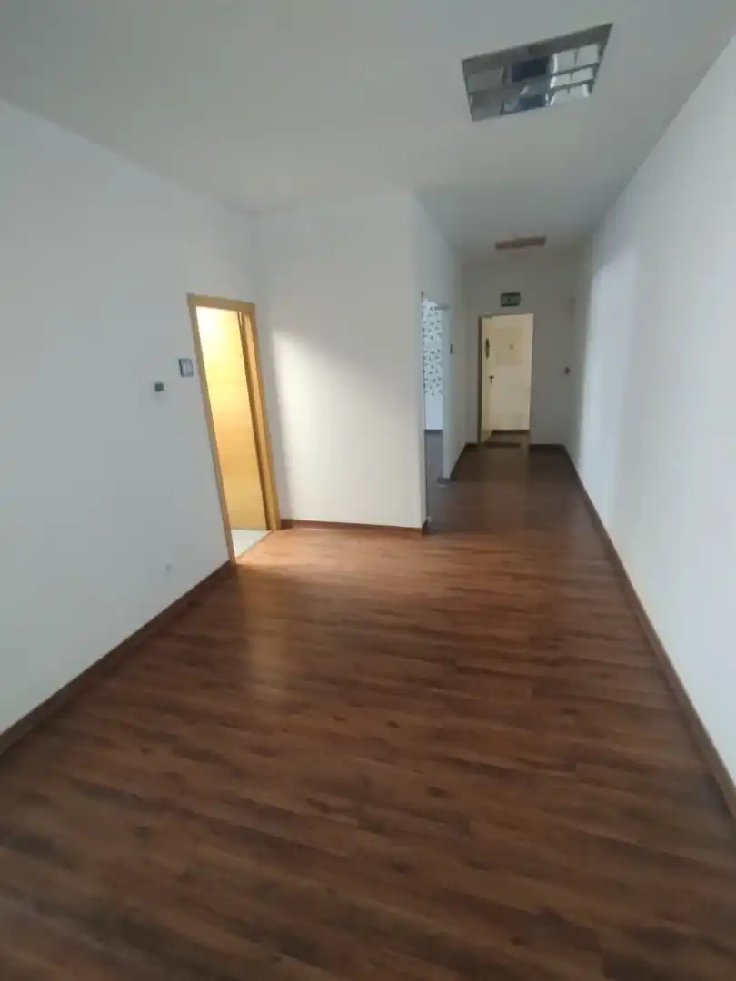 Fabrikhallen zur Miete in Tres Cantos mit Heizung