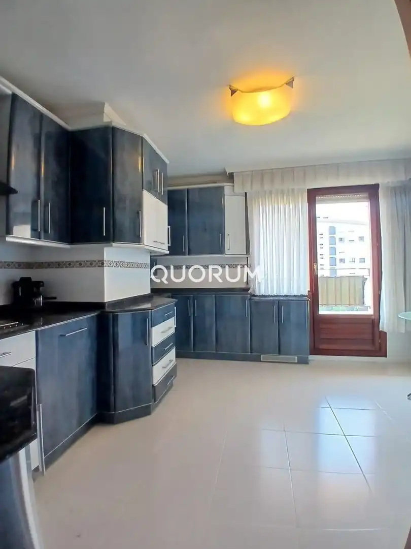 Cocina de Ático en venta en Barakaldo  con Calefacción, Terraza y Trastero