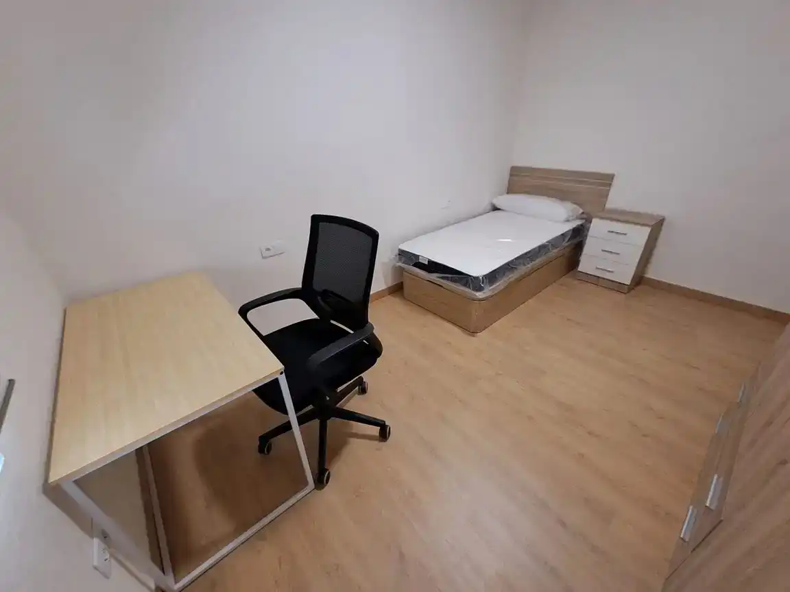 Bedroom of Flat for rent in Universidad